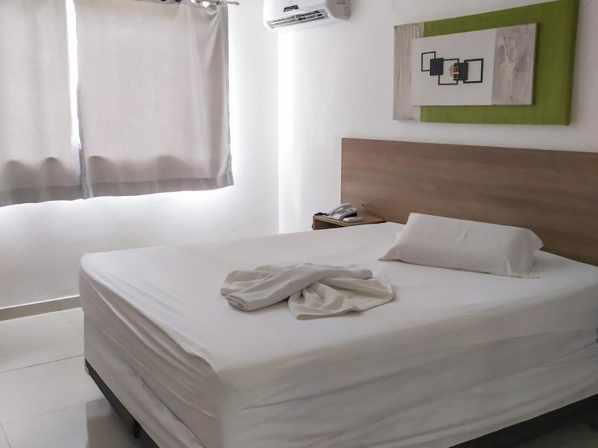 סלבאדור Oyo Hotel Valeria מראה חיצוני תמונה
